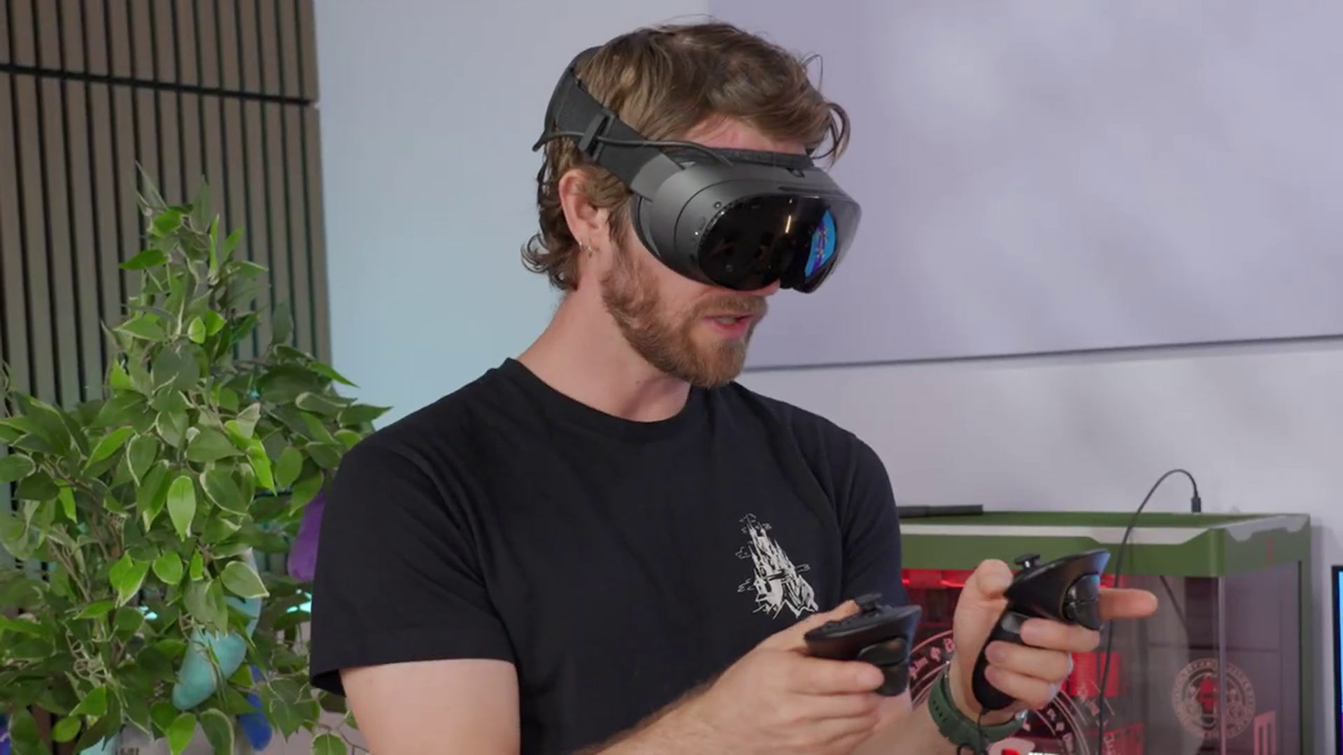 Featured image for the VR story roundup