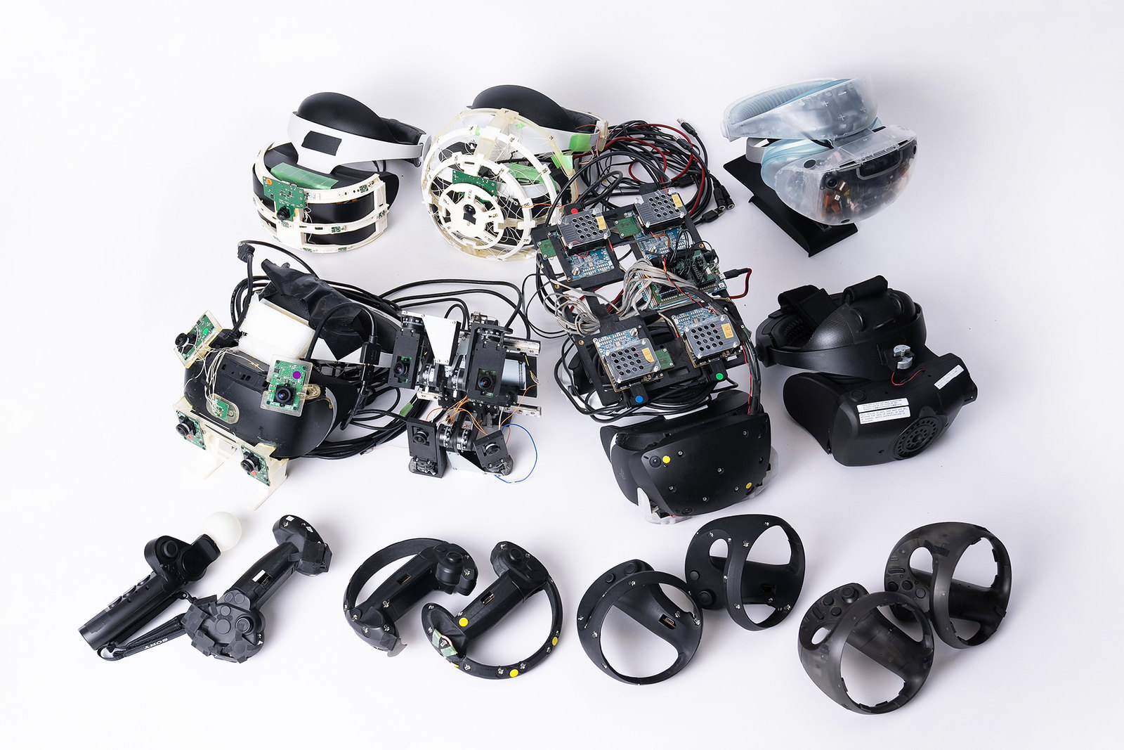 Featured image for the VR story roundup